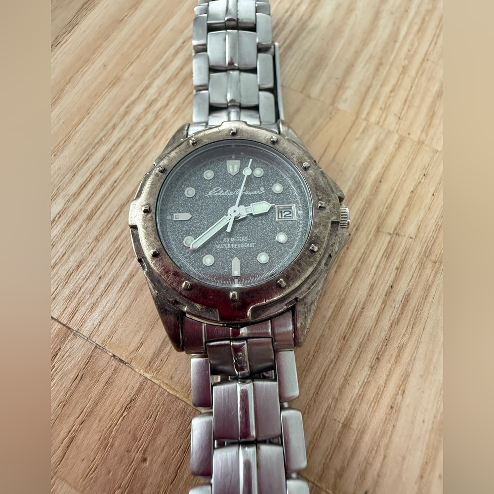 Vintage ladies Eddie Bauer sport watch NEW BATTERY
